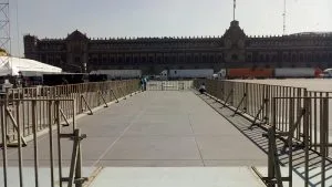 Renta Venta Fabricación valla hevy para eventos