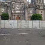 Renta Venta Fabricación para eventos valla de barricada tapeal