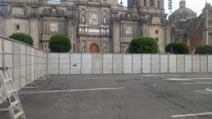 Renta Venta Fabricación para eventos valla de barricada tapeal