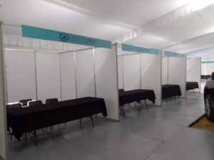 RENTA STANDS INSTITUCIONAL MAMPARA FERIAS Y EXPOSICIONES